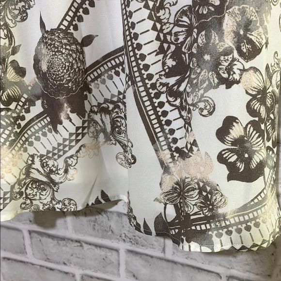 Leith Size Medium Summer floral tie back sleeveless ruffle dress V Neck/v Back - Picture 5 of 9